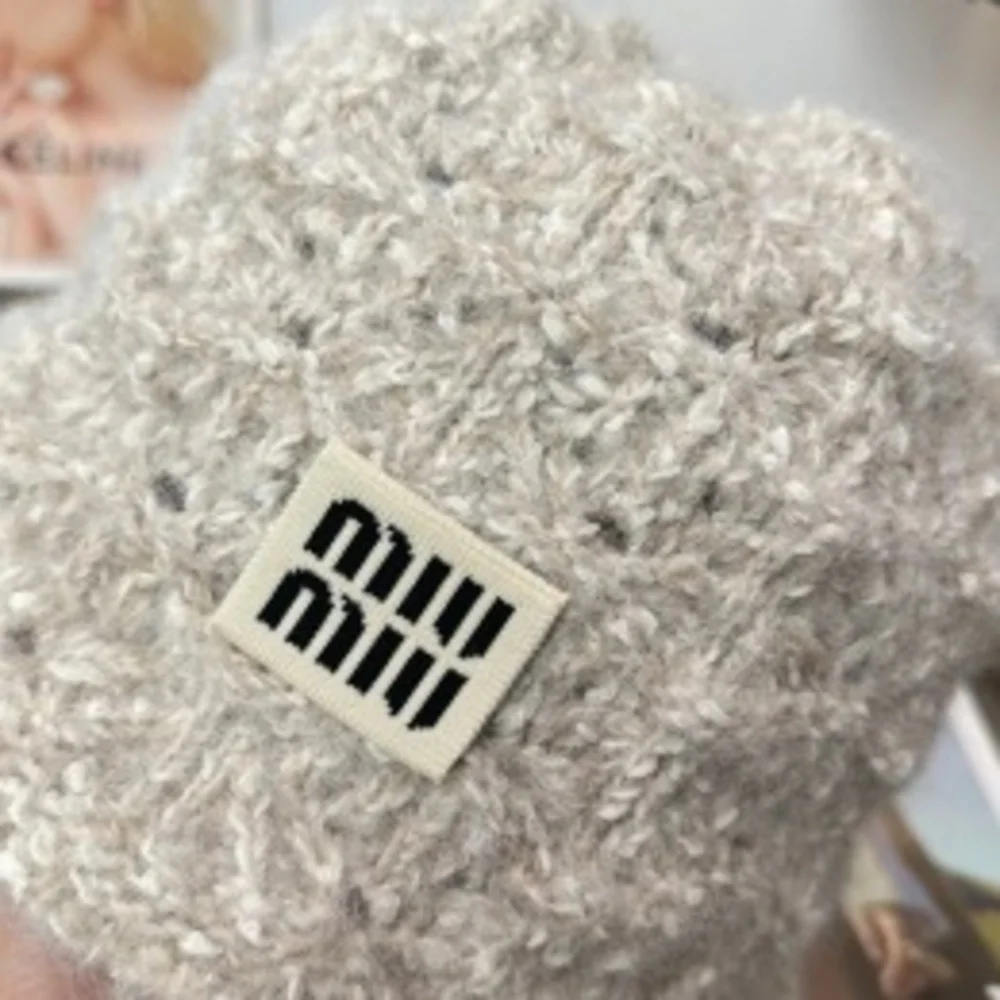 ⚜Miu Miu⚜Cream White Textured Plush Winter Beanie